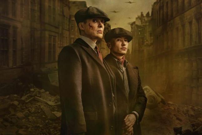 Cillian Murphy e Barry Keoghan em Peaky Blinders: O Homem Imortal