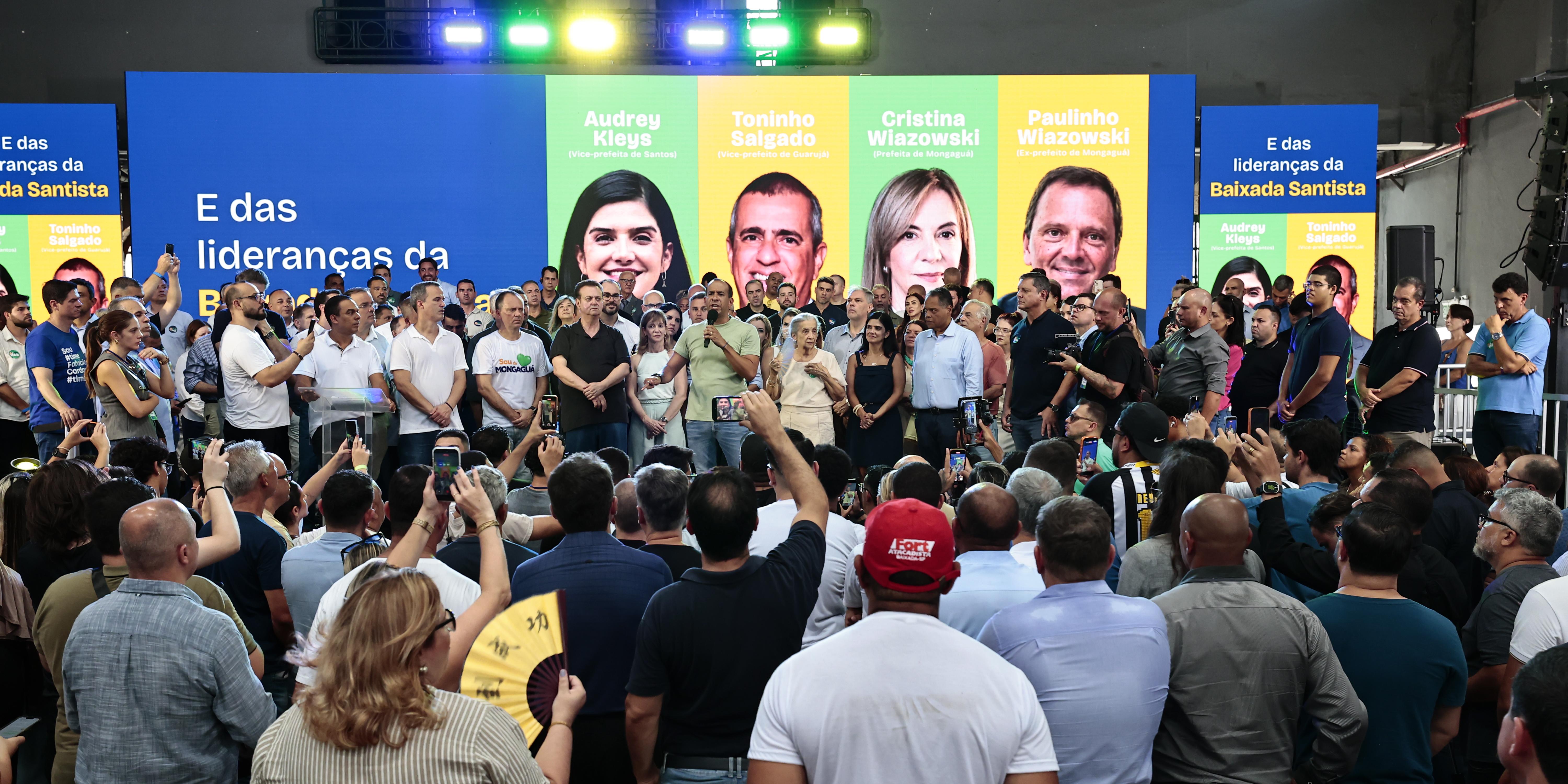 Evento de filiação foi realizado ontem em Santos e contou com o presidente do partido, Gilberto Kassab