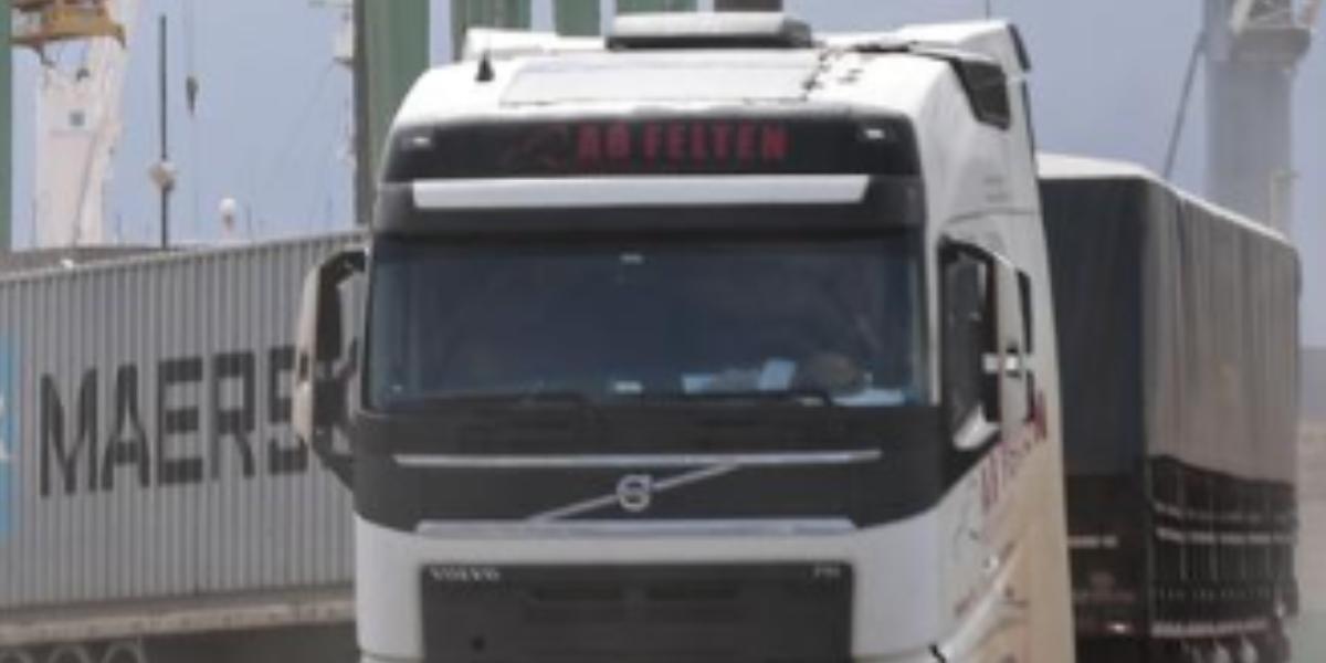 Oferecer treinamentos aos motoristas atrelados a benefícios, como prioridade em triagens, seria incentivo para que eles buscassem a capacitação profissional, dizem consultores da área