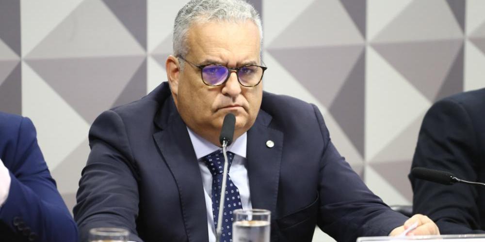 As acusações ocorreram durante a leitura do relatório final da CPI do INSS por Gaspar, relator da comissão