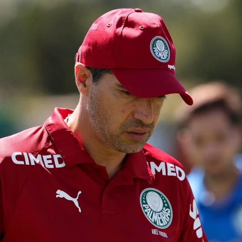 No retorno de Abel, Piquerez inicia tratamento e passará por exames no Palmeiras