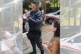 Policial realiza manobra de Heimlich e salva recém-nascido engasgado em Praia Grande