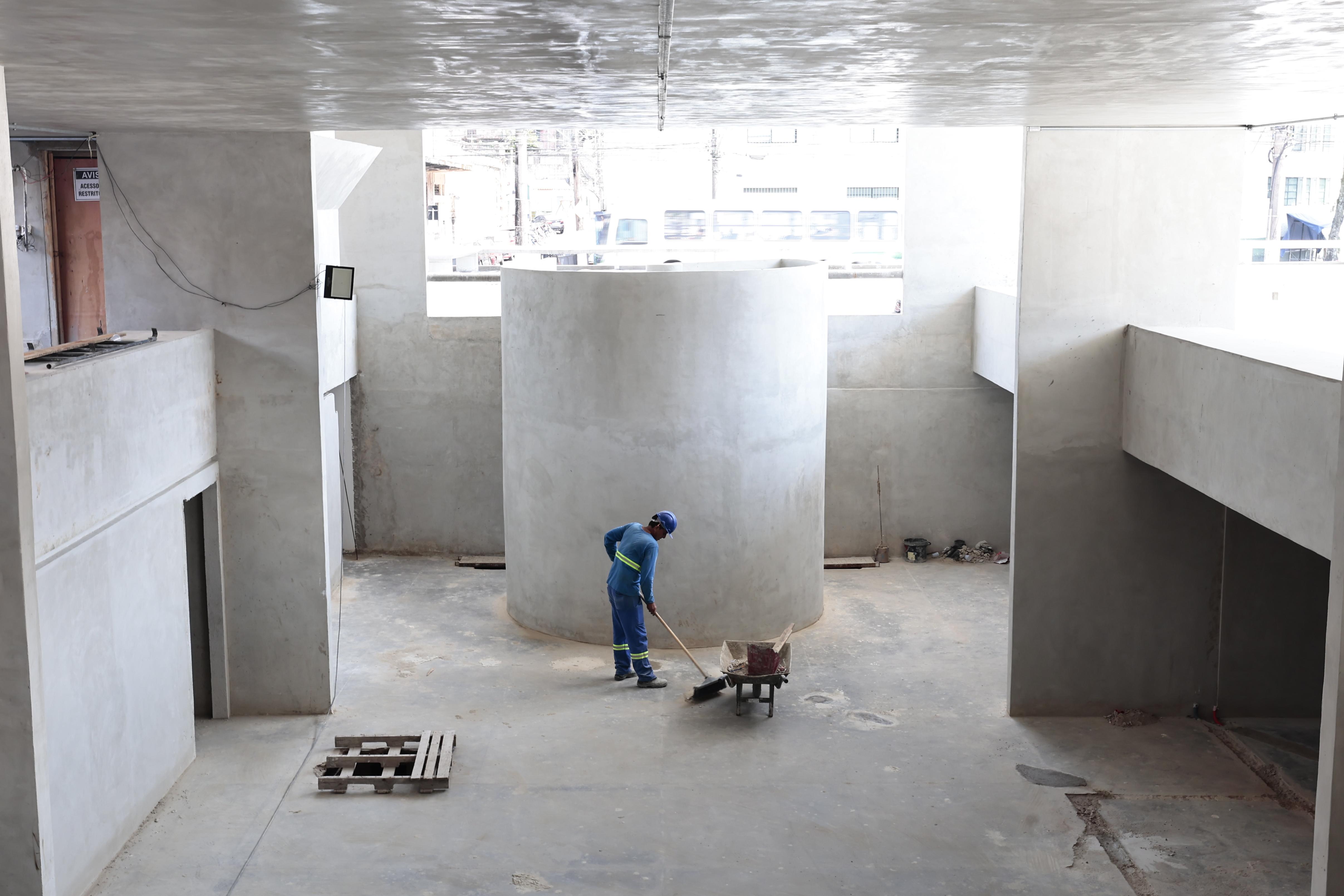 Antiga escola Acácio de Paula Leite Sampaio, na Vila Nova, vai abrigar a nova sede da Câmara Municipal.