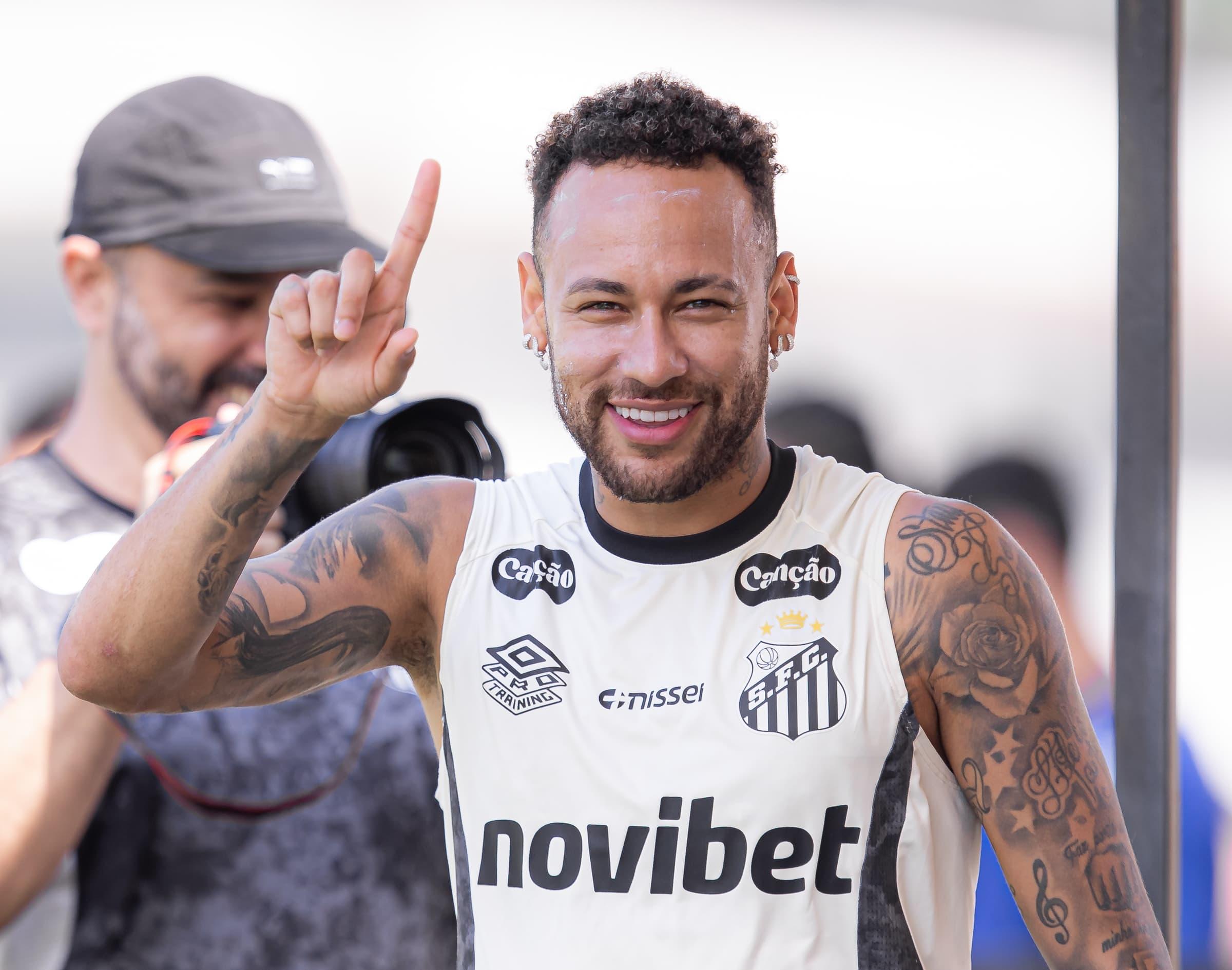 Neymar fez cinco partidas e marcou três gols nesta temporada