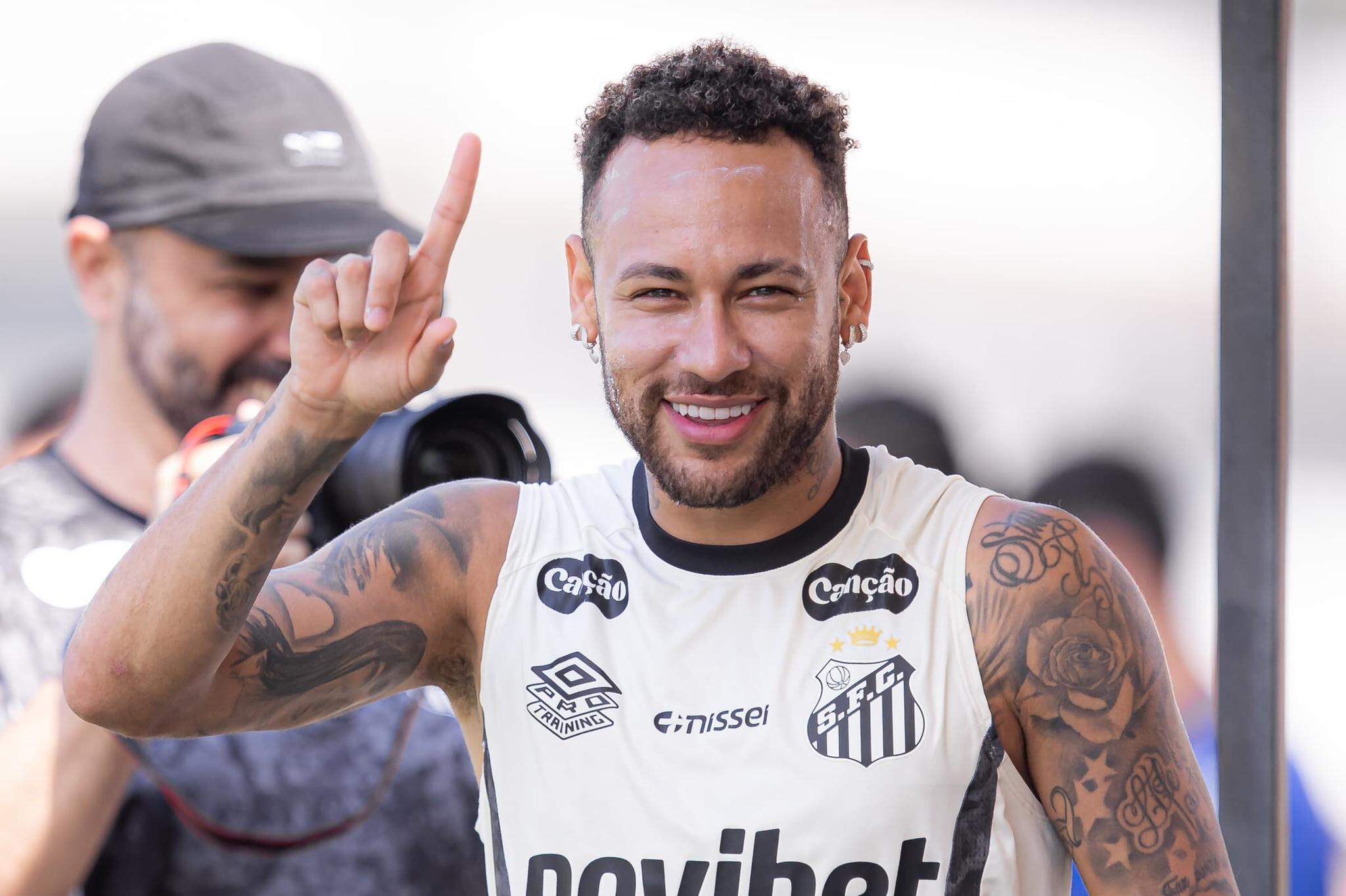 Neymar fez cinco partidas e marcou três gols nesta temporada