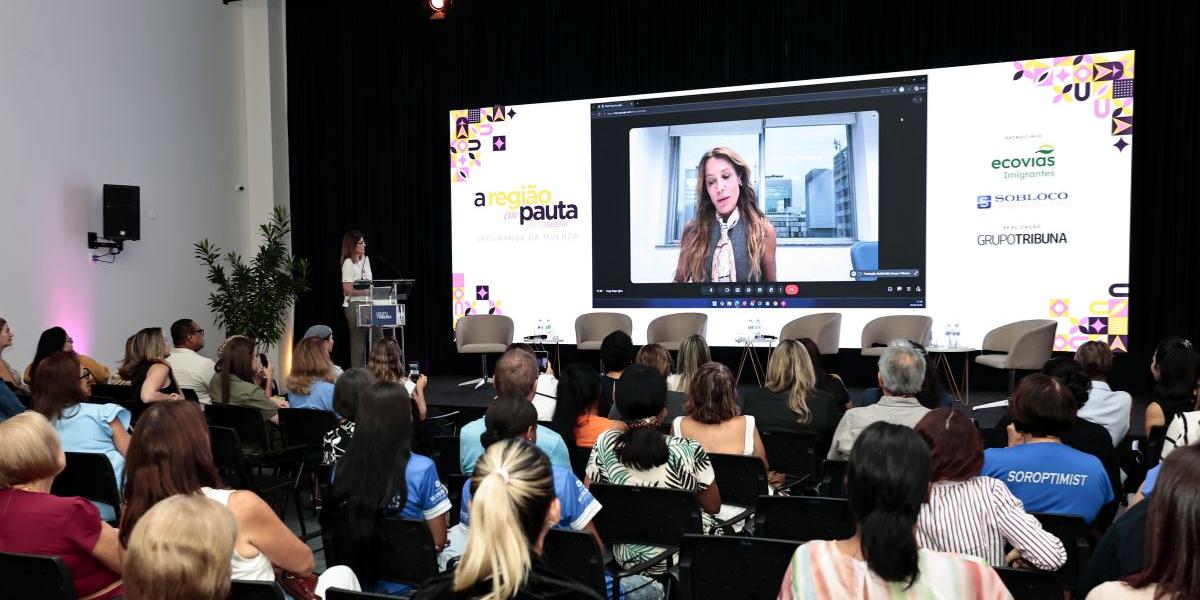 Advogada e ex-promotora de justiça, Gabriela Manssur indicou pilares contra a violência à mulher. Um deles é a independência financeira