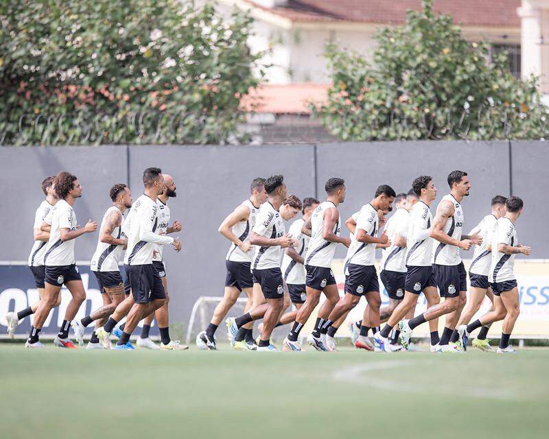 Elenco santista vai encarar maratona de nove jogos em 26 dias em abril