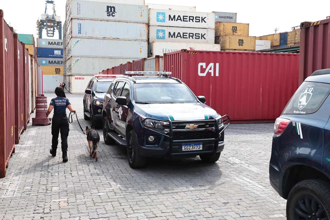 Entre os produtos disponíveis nos lotes, estão peças e equipamentos apreendidos no Porto de Santos