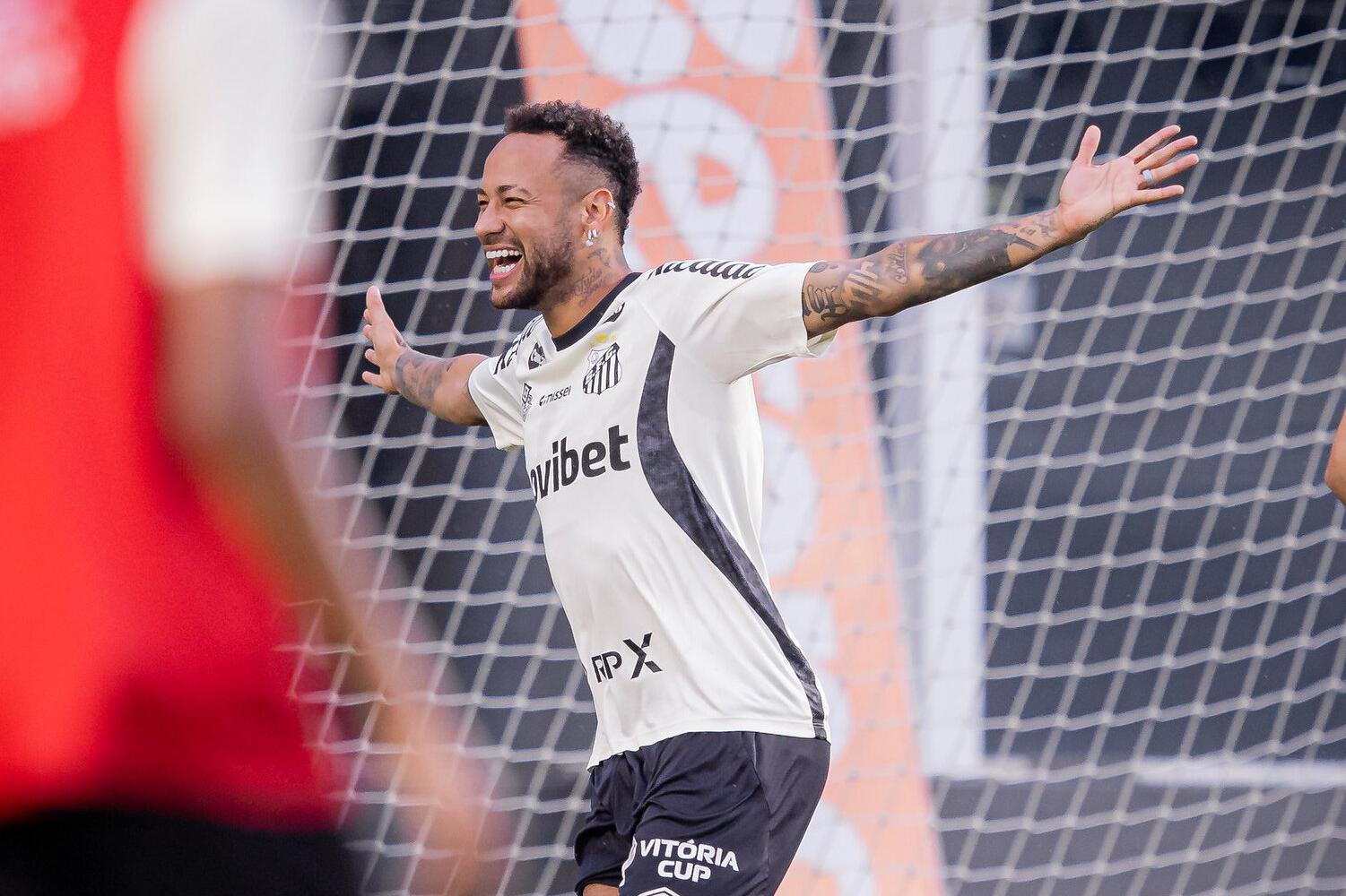 Neymar volta ao time no "jogo de seis pontos" contra o Remo, na Vila Belmiro