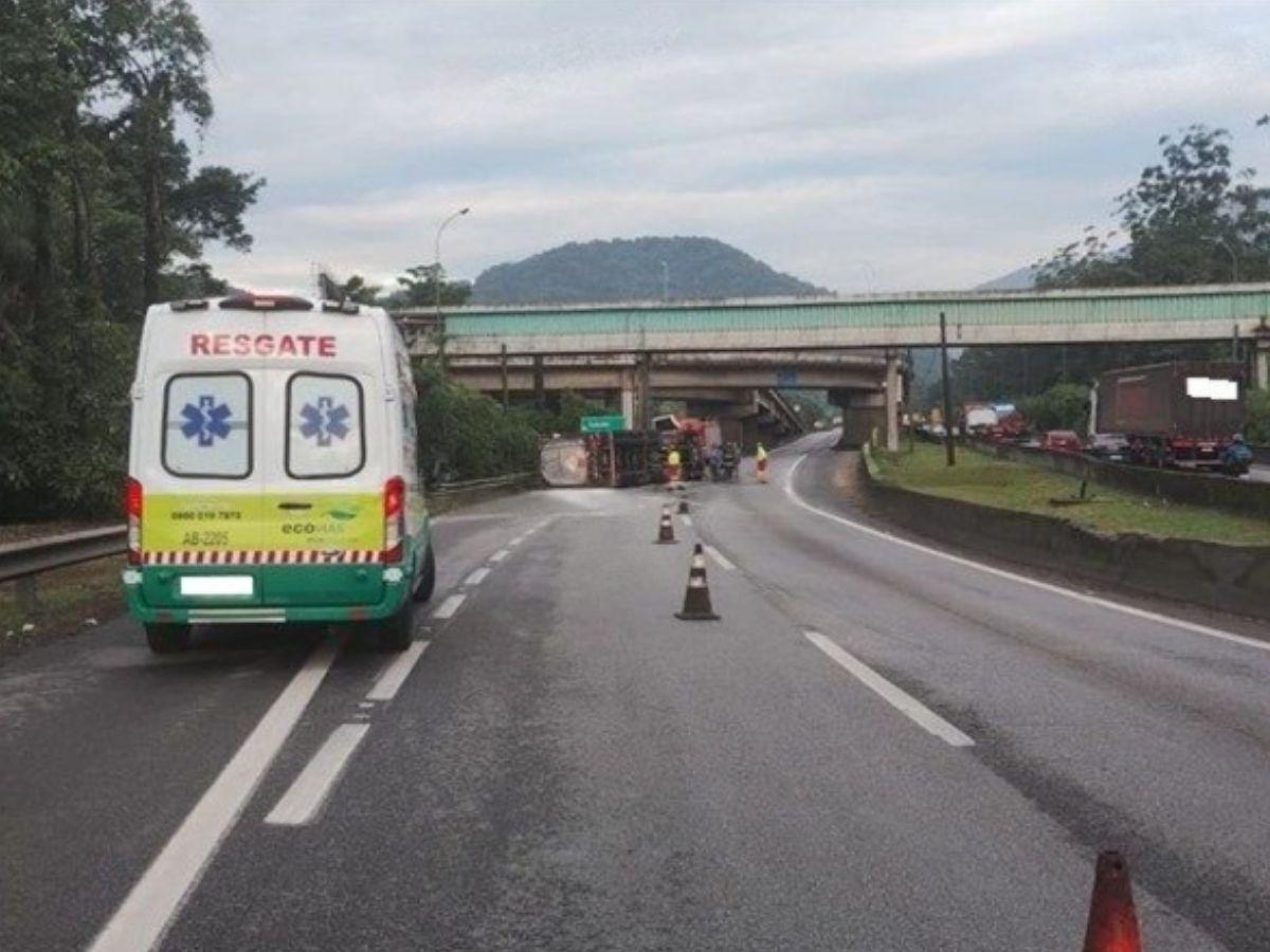 Acidente não causou congestionamento.