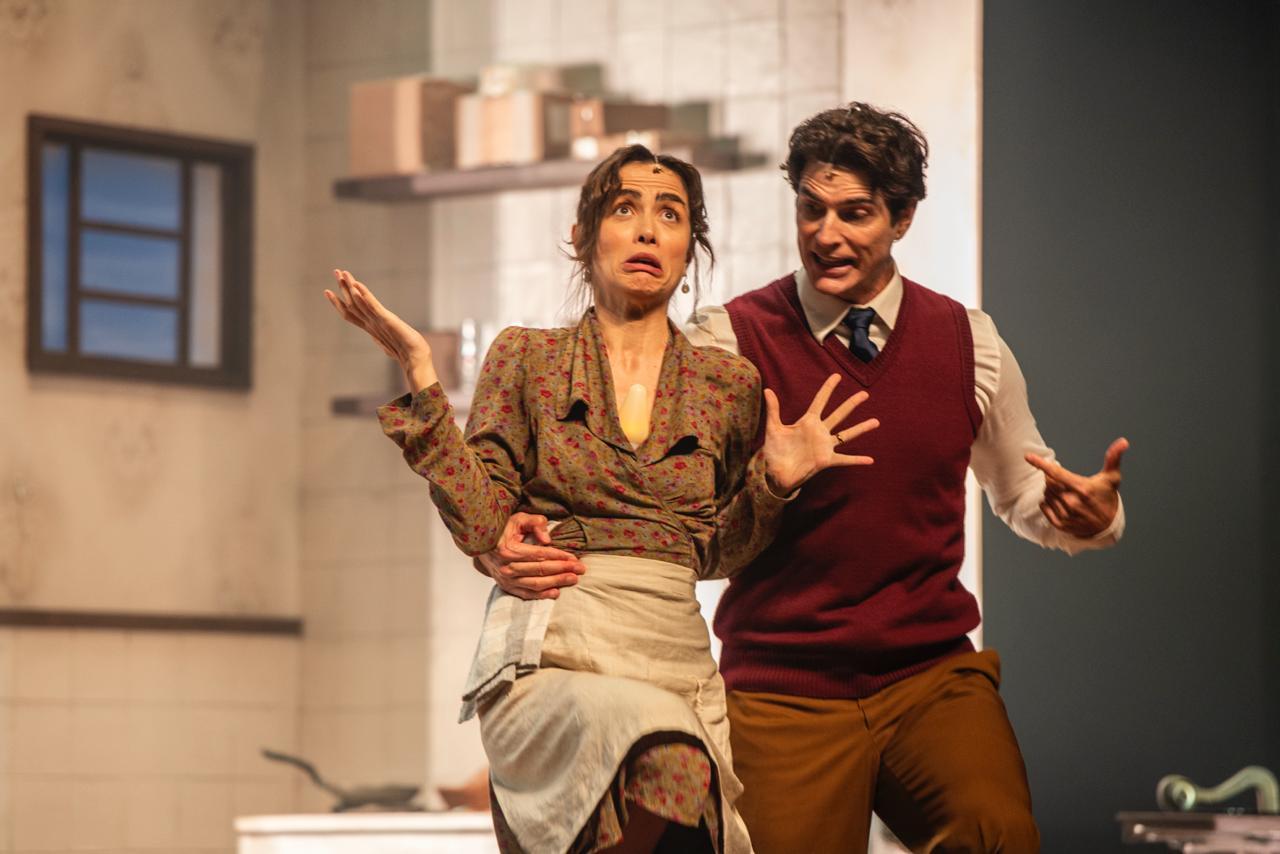 Maria Casadevall e Reynaldo Gianecchini estão na peça Um Dia Muito Especial, sábado e domingo