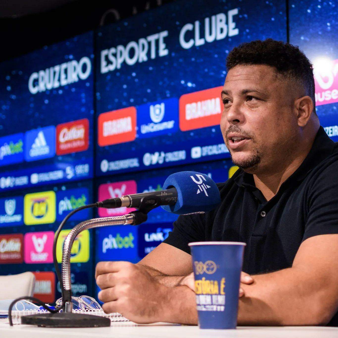 Ronaldo fecha parceria e vai participar da Copa do Mundo com lives no TikTok