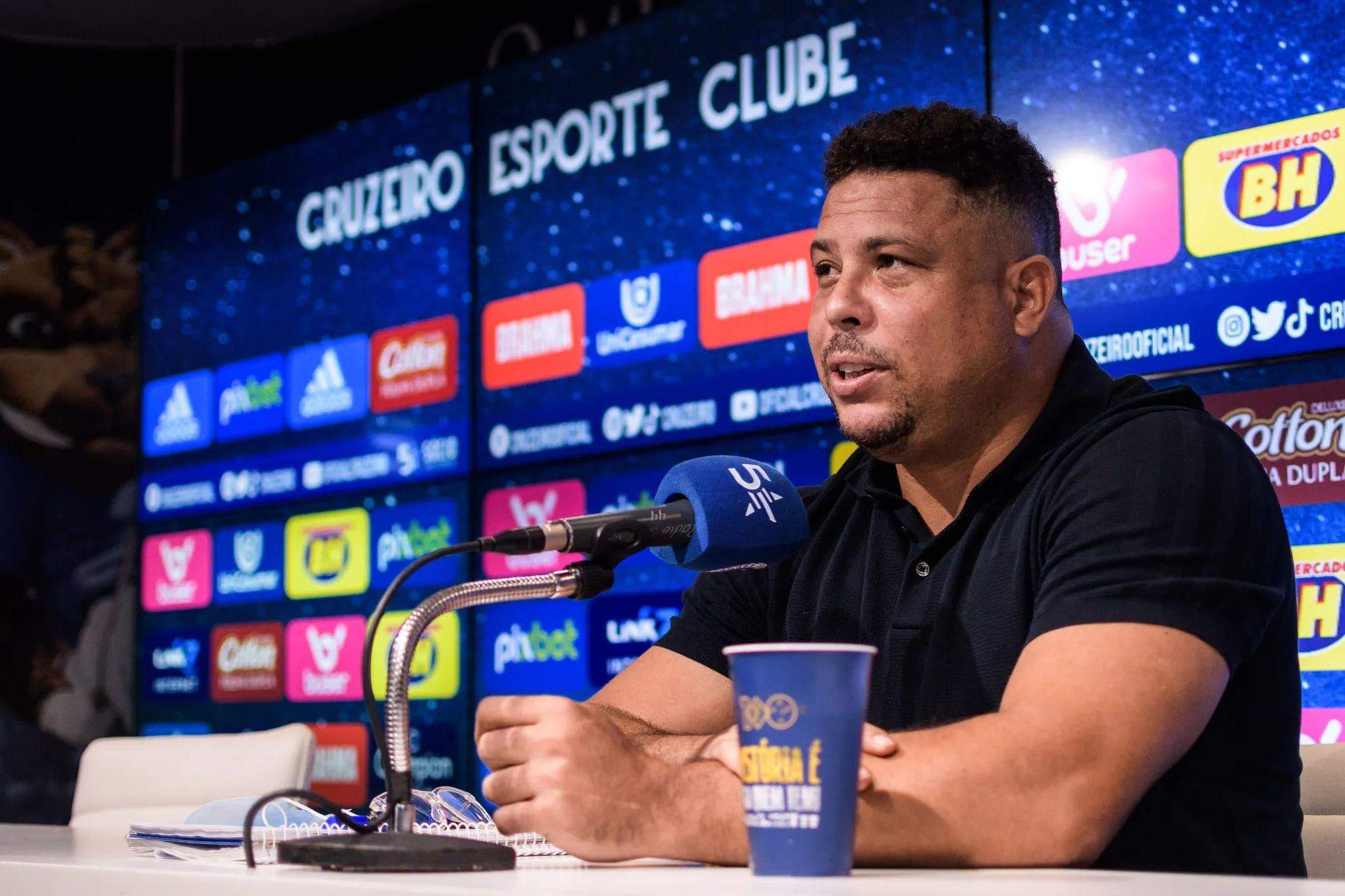 Ronaldo fecha parceria e vai participar da Copa do Mundo com lives no TikTok