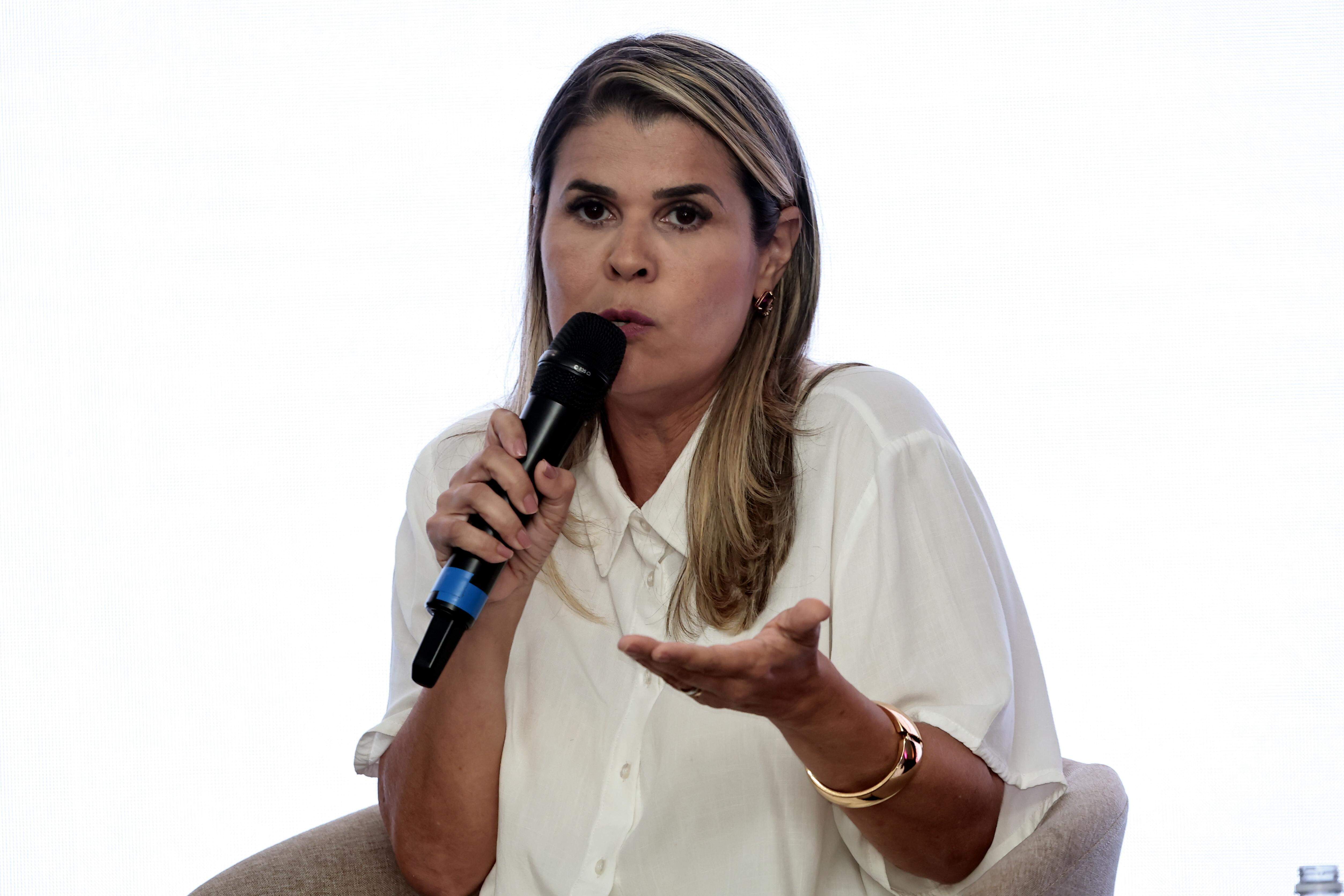Nina Barbosa destaca a Casa da Mulher, na Vila Mathias, como centro de referência em apoio às mulheres