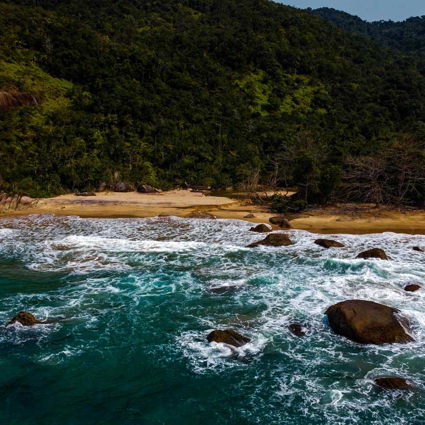 Apesar de "mal-assombrada" carrega uma vasta beleza