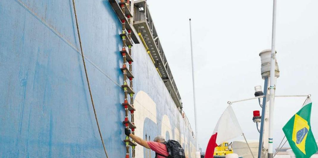 Antes de se tornar prático, o caminho é longo. É necessário um estágio que dura em torno de 18 meses