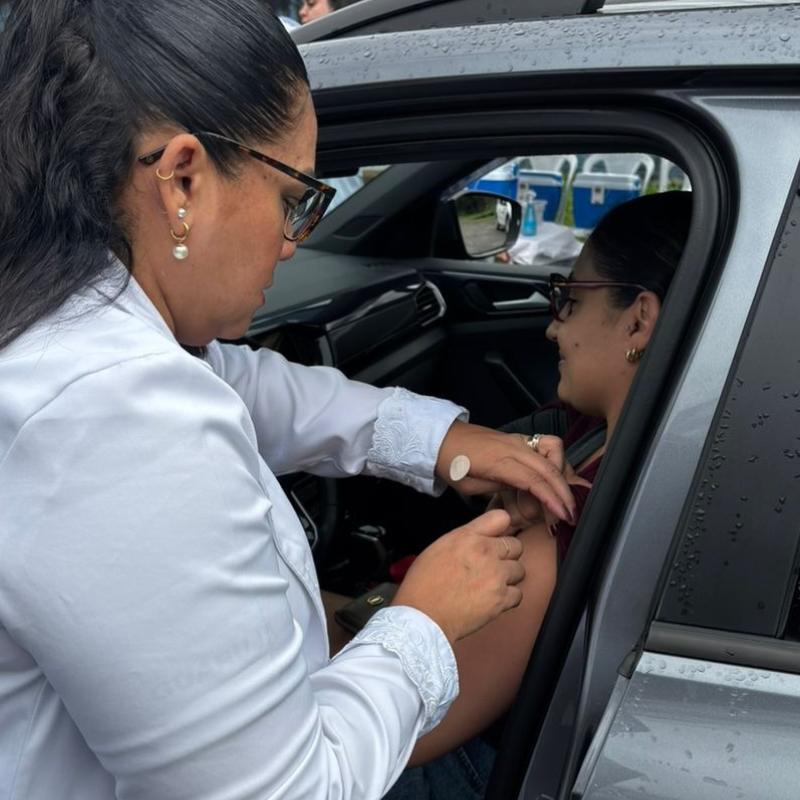 Guarujá fará drive-thru na terça-feira para o público prioritário: acima de 60 anos, gestantes e pessoas com deficiência