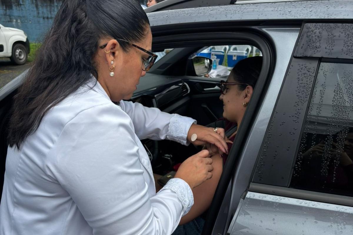 Guarujá fará drive-thru na terça-feira para o público prioritário: acima de 60 anos, gestantes e pessoas com deficiência