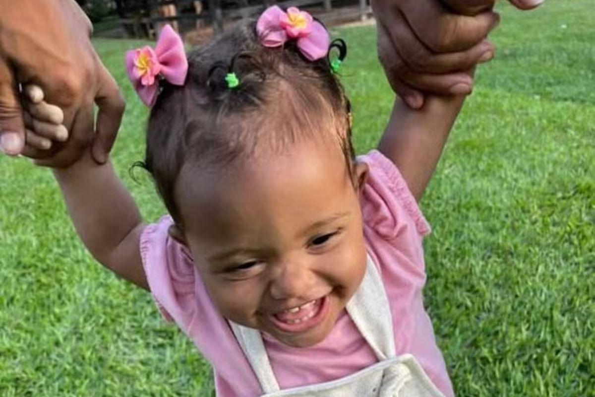 No Rio, bebê morre após ser agredida por padrasto enquanto mãe estava em entrevista de emprego