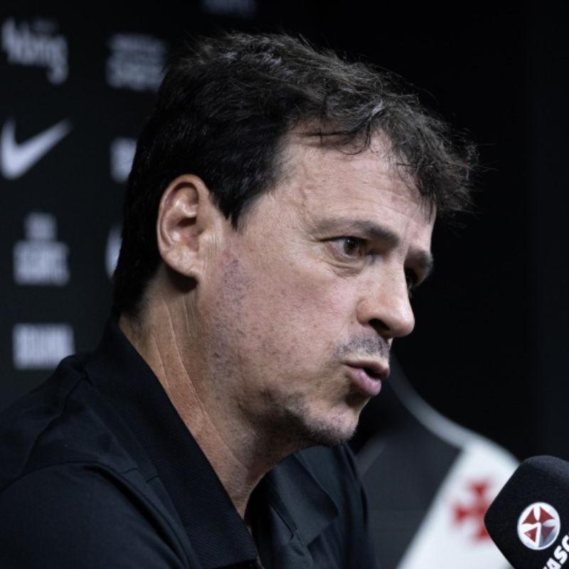 Corinthians abre conversas com Fernando Diniz e está otimista no acerto para substituir Dorival