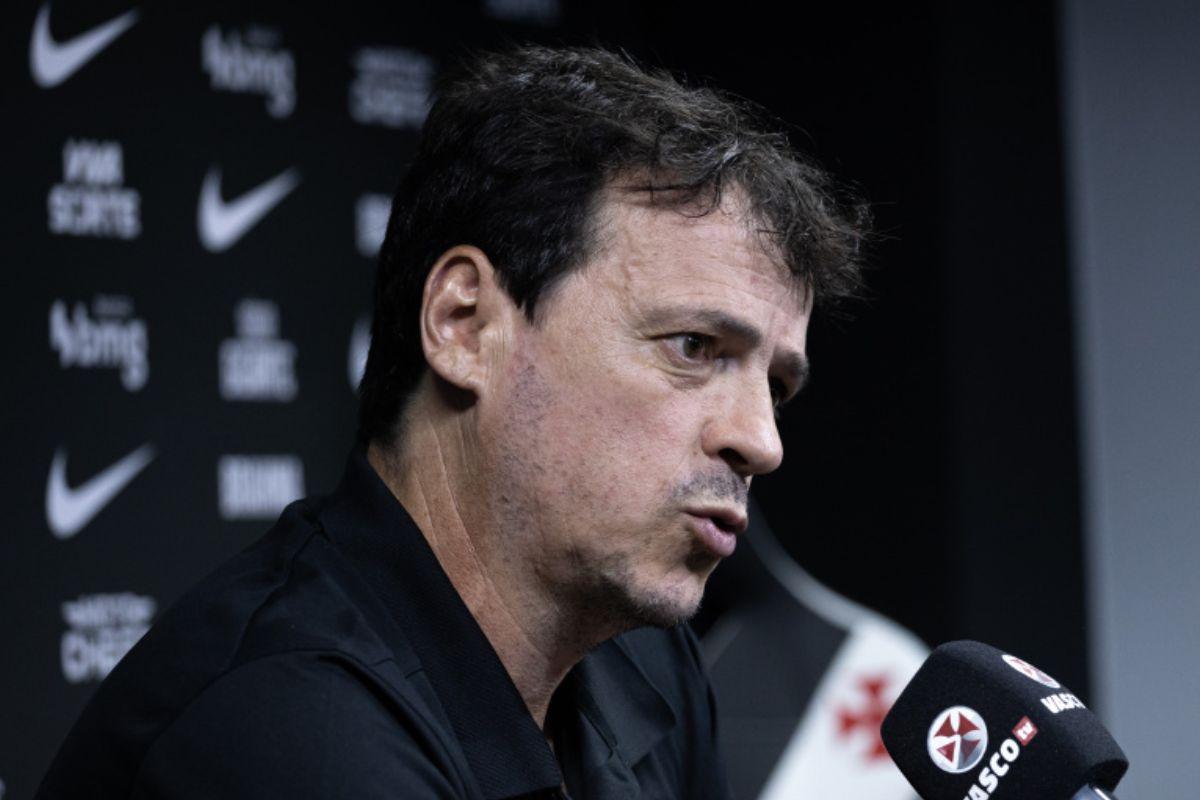 Corinthians abre conversas com Fernando Diniz e está otimista no acerto para substituir Dorival