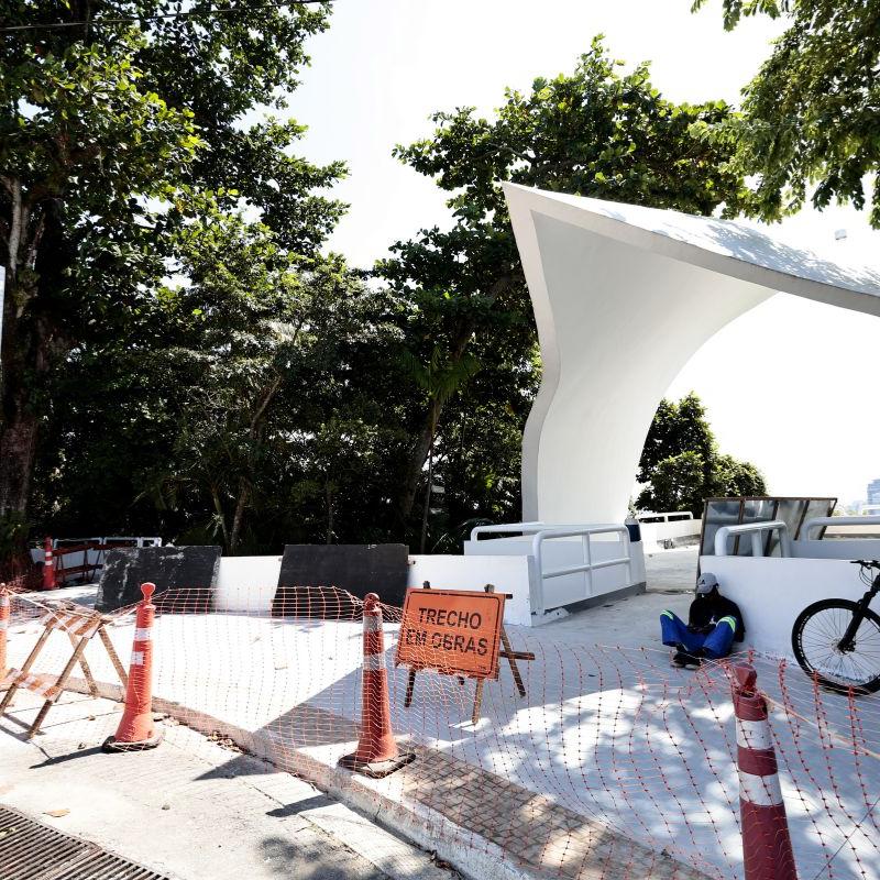 Monumento dos 500 Anos tem restauro 83% pronto, diz Prefeitura, segundo a qual chuva atrasou obra