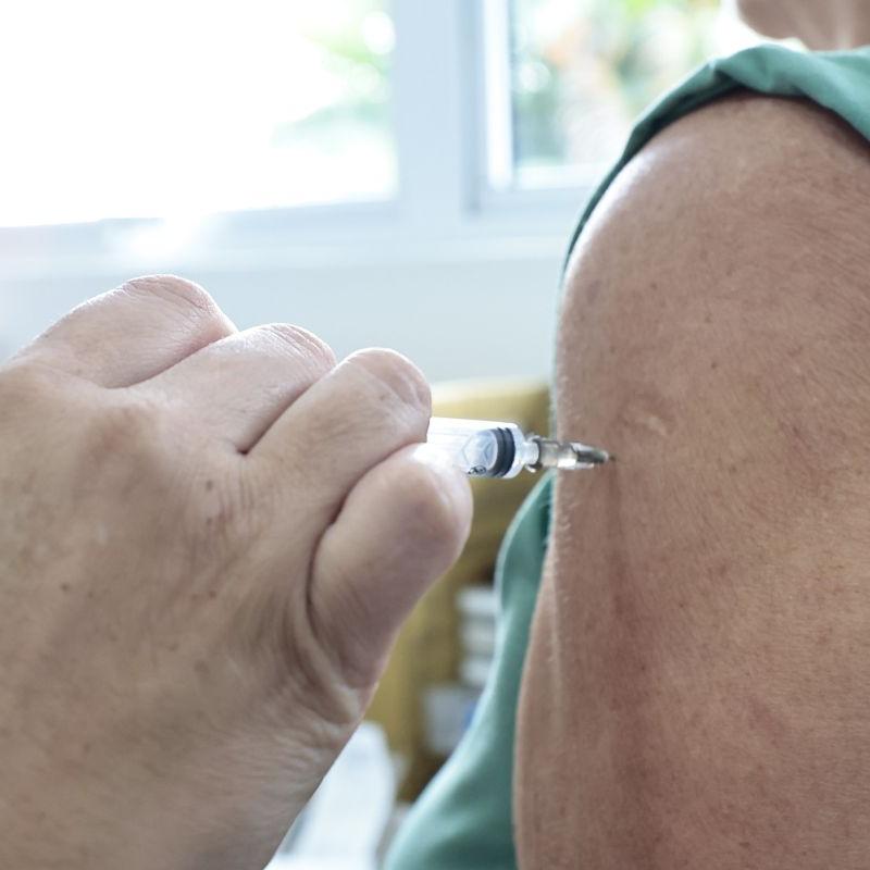 Já se aplicaram 14.550 doses; vacina está disponível nas policlínicas