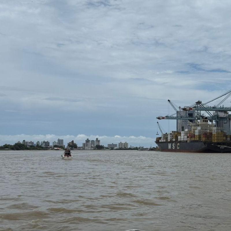 Dragagem de manutenção no canal de acesso ao Porto de Itajaí (SC) foi retomada e marca o restabelecimento dos serviços