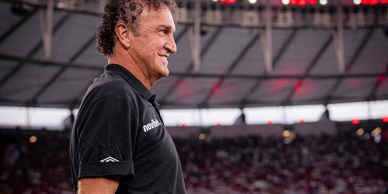 O técnico Cuca vai ter que administrar desfalques na estreia do Peixe na Copa Sul-Americana