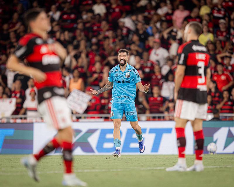 Lautaro Díaz, que marcou contra o Flamengo, pode ter mais uma chance no ataque do Peixe
