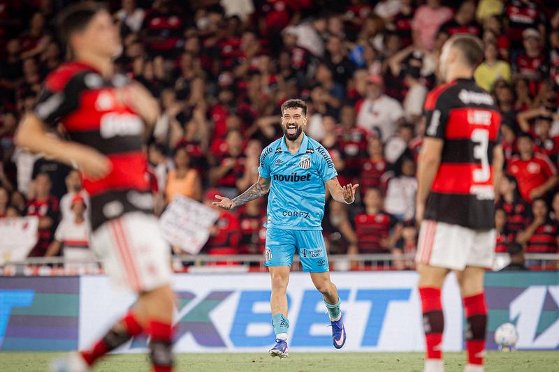 Lautaro Díaz, que marcou contra o Flamengo, pode ter mais uma chance no ataque do Peixe