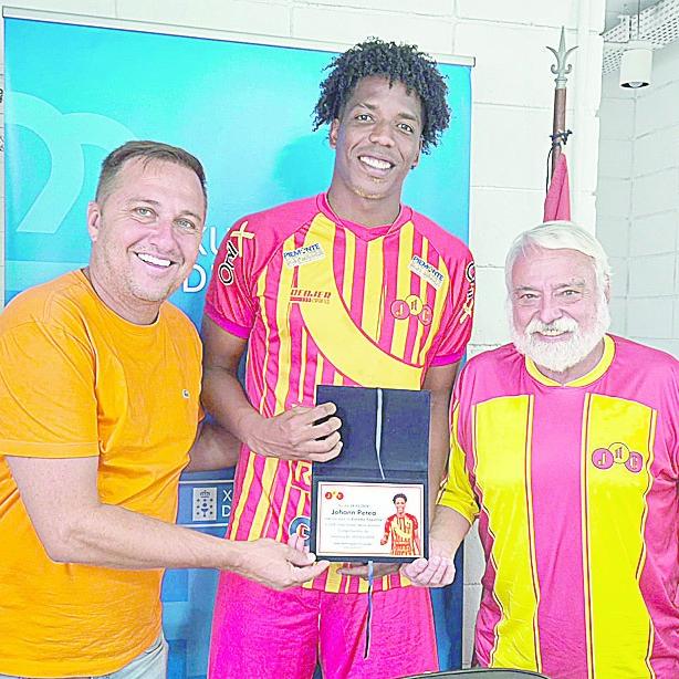 Perea (ao centro) nasceu em Hamburgo e tem dupla cidadania