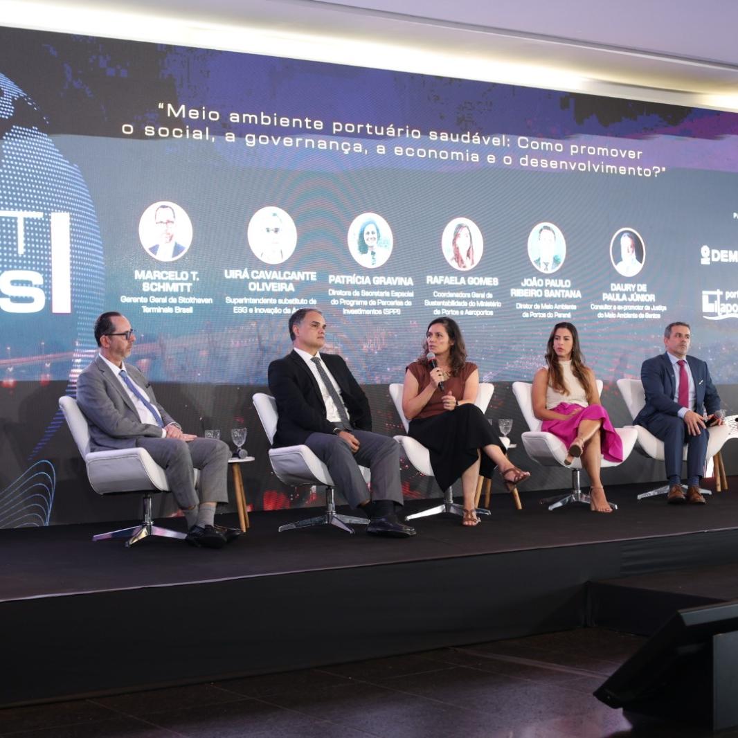Painel teve como tema: “Meio ambiente portuário saudável: como promover o social, a governança, a economia e o desenvolvimento?”