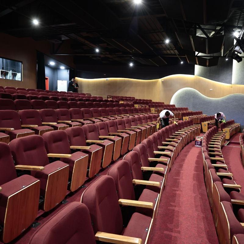 Outro avanço cultural foi a inauguração do Teatro Zanzalá, no final do ano passado