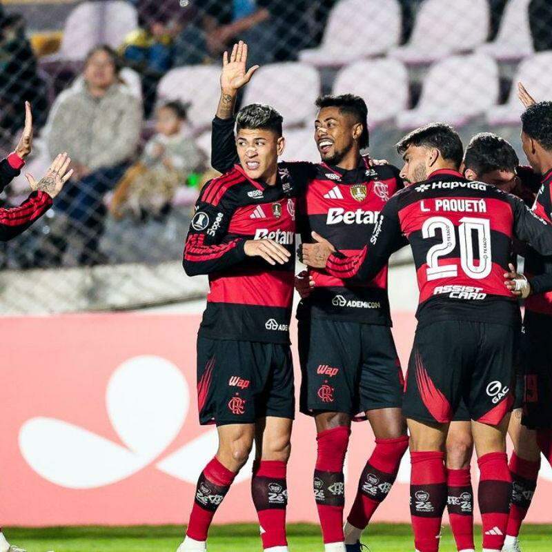 O clássico também traz lembranças recentes entre os rivais. Em janeiro deste ano, pelo Campeonato Carioca, o Flamengo venceu por 1 a 0, com gol de Jorge Carrascal, em partida que ainda tinha Filipe Luís no comando rubro-negro e Fernando Diniz à frente do Vasco