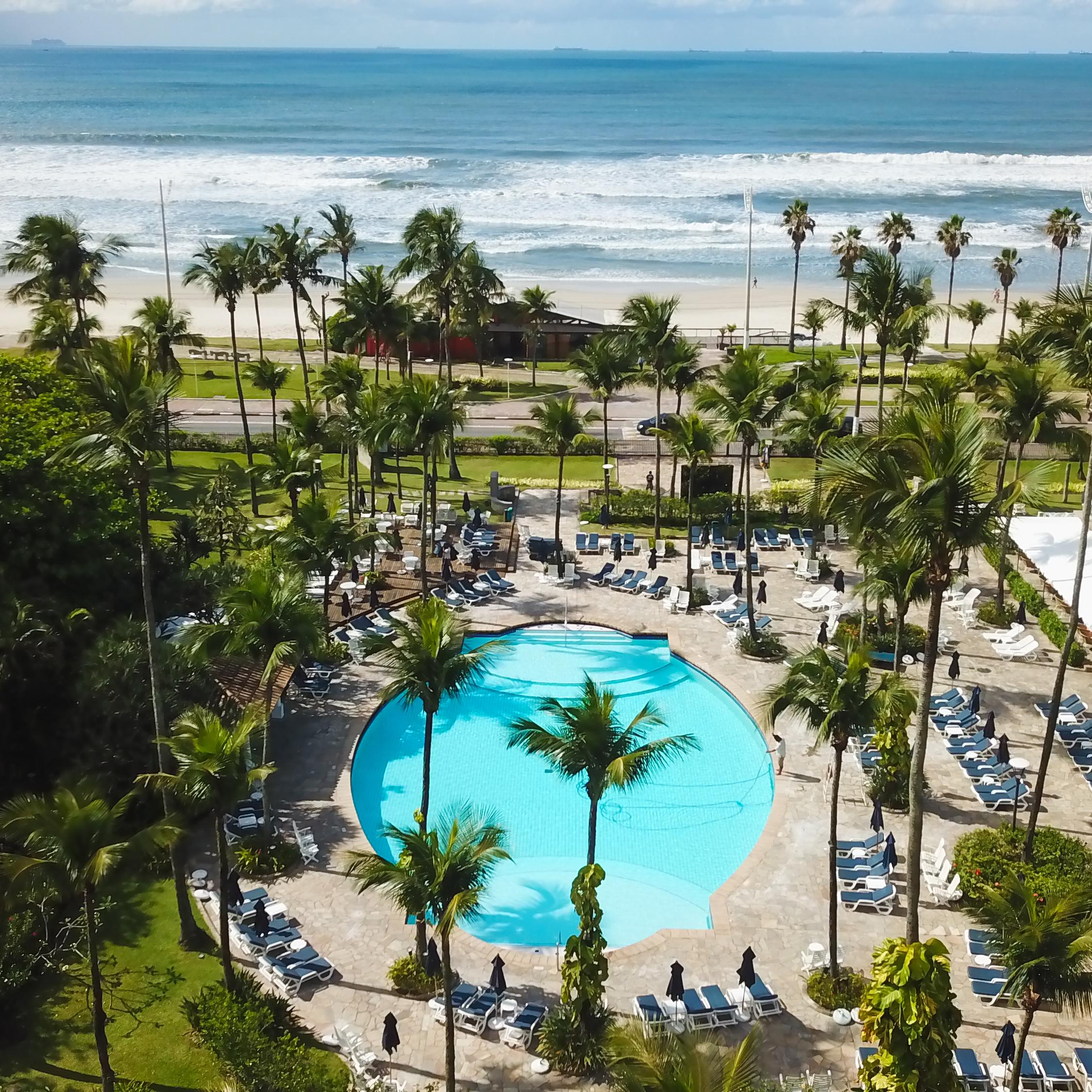 Resort tradicional conta com programa Anos Dourados para público 60+ e Open Doors com serviços e gastronomia premiada