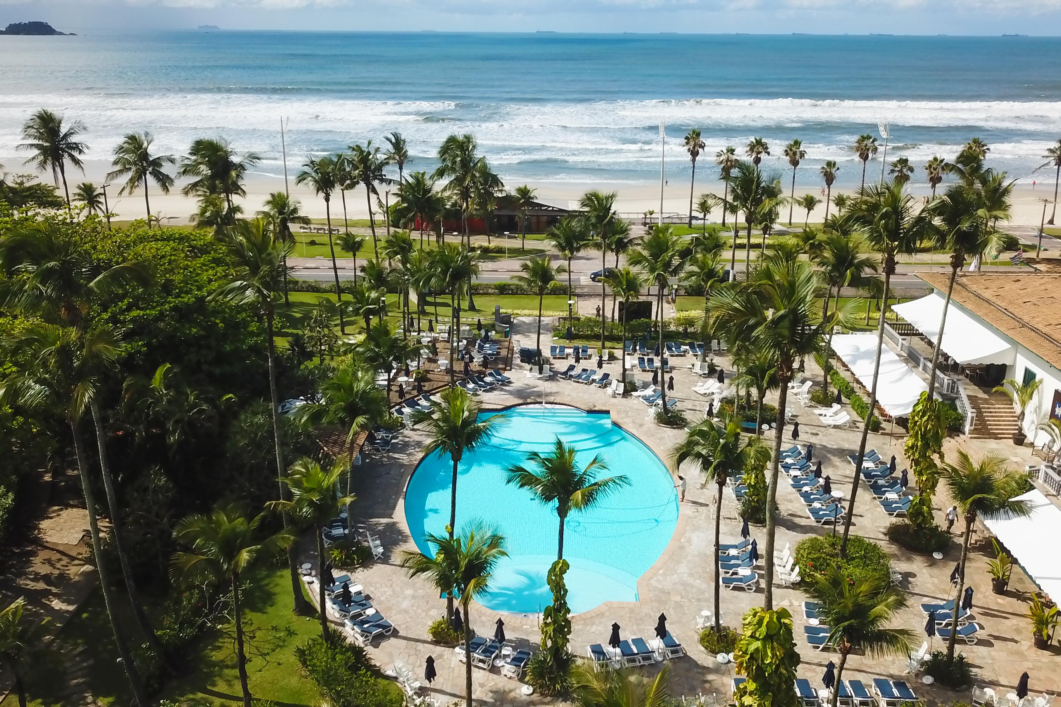 Resort tradicional conta com programa Anos Dourados para público 60+ e Open Doors com serviços e gastronomia premiada