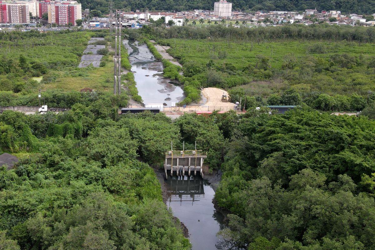 Construção é feita ao lado da Avenida Engenheiro Augusto Barata, com prazo de 42 meses para conclusão