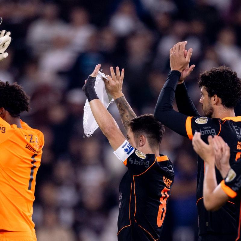 Corinthians é eficaz, bate o Platense, mas mostra que Diniz ainda tem trabalho pela frente