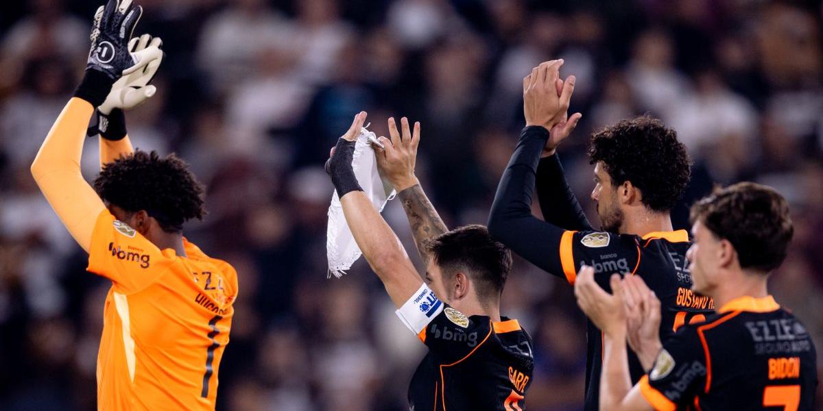 Corinthians é eficaz, bate o Platense, mas mostra que Diniz ainda tem trabalho pela frente