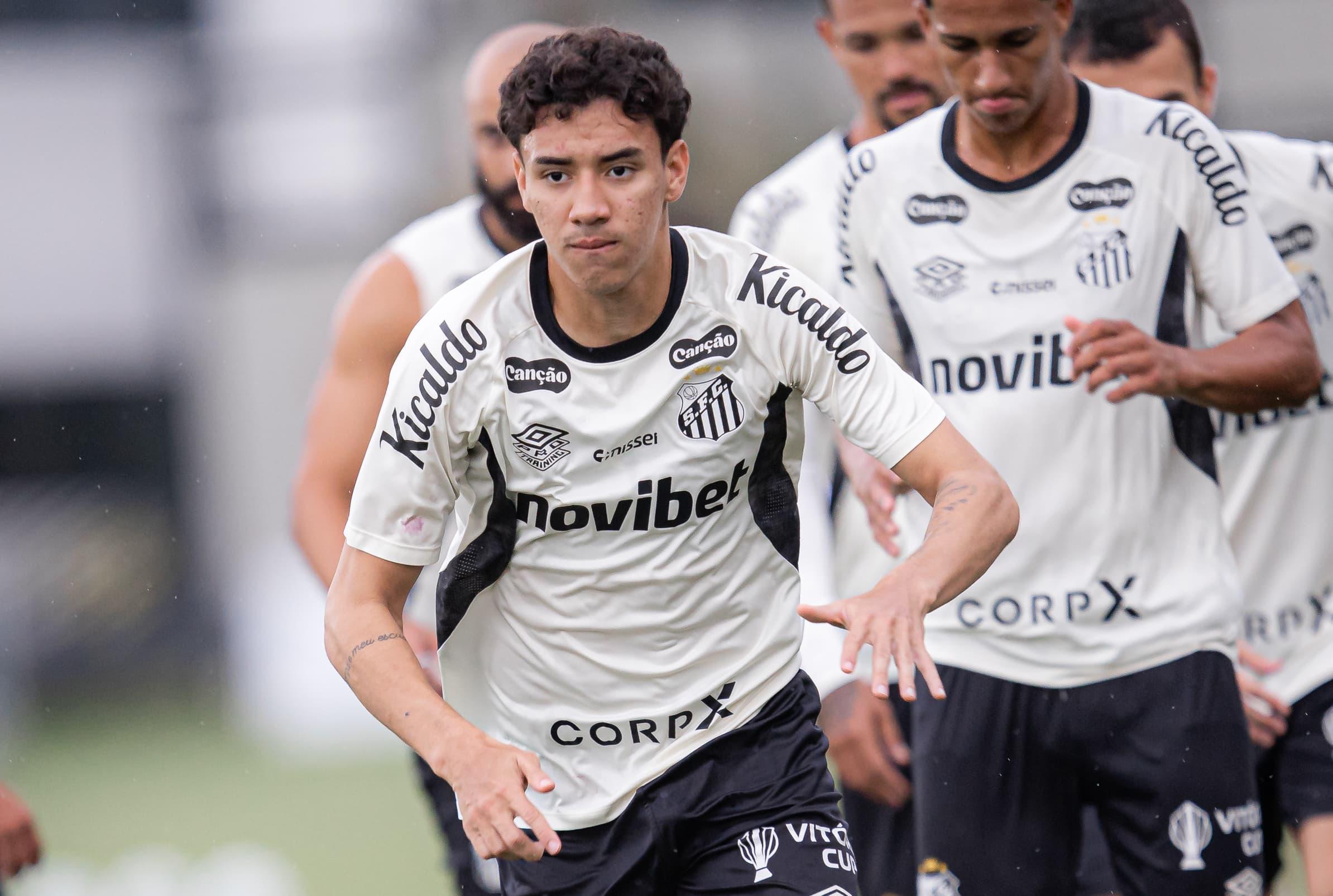 Gabriel Bontempo tem sido um dos destaques do Peixe, apesar da má fase da equipe