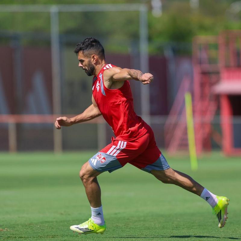 Internacional e Grêmio fazem clássico tenso em busca de reação no Brasileirão