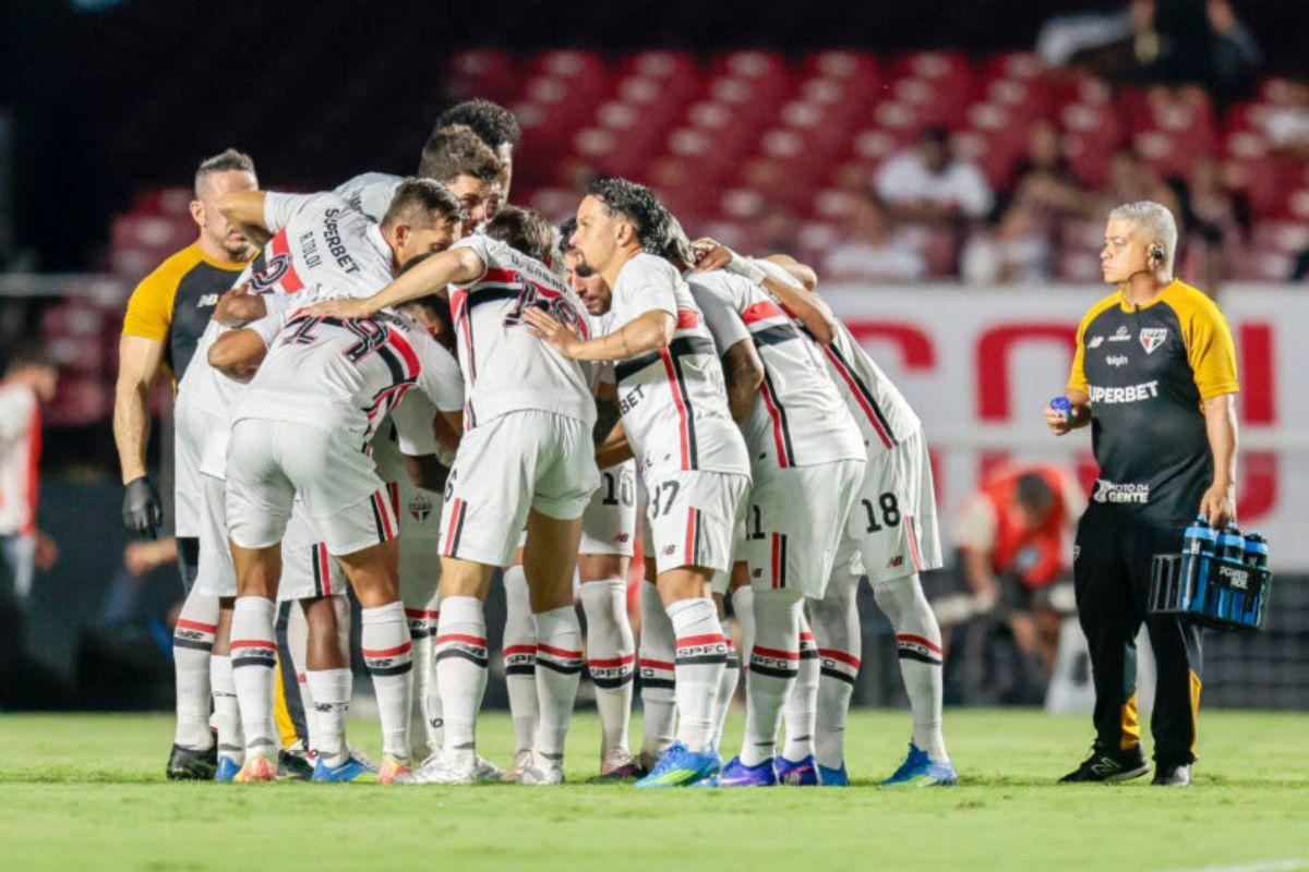 São Paulo vai a Salvador com desfalques importantes para encarar o Vitória