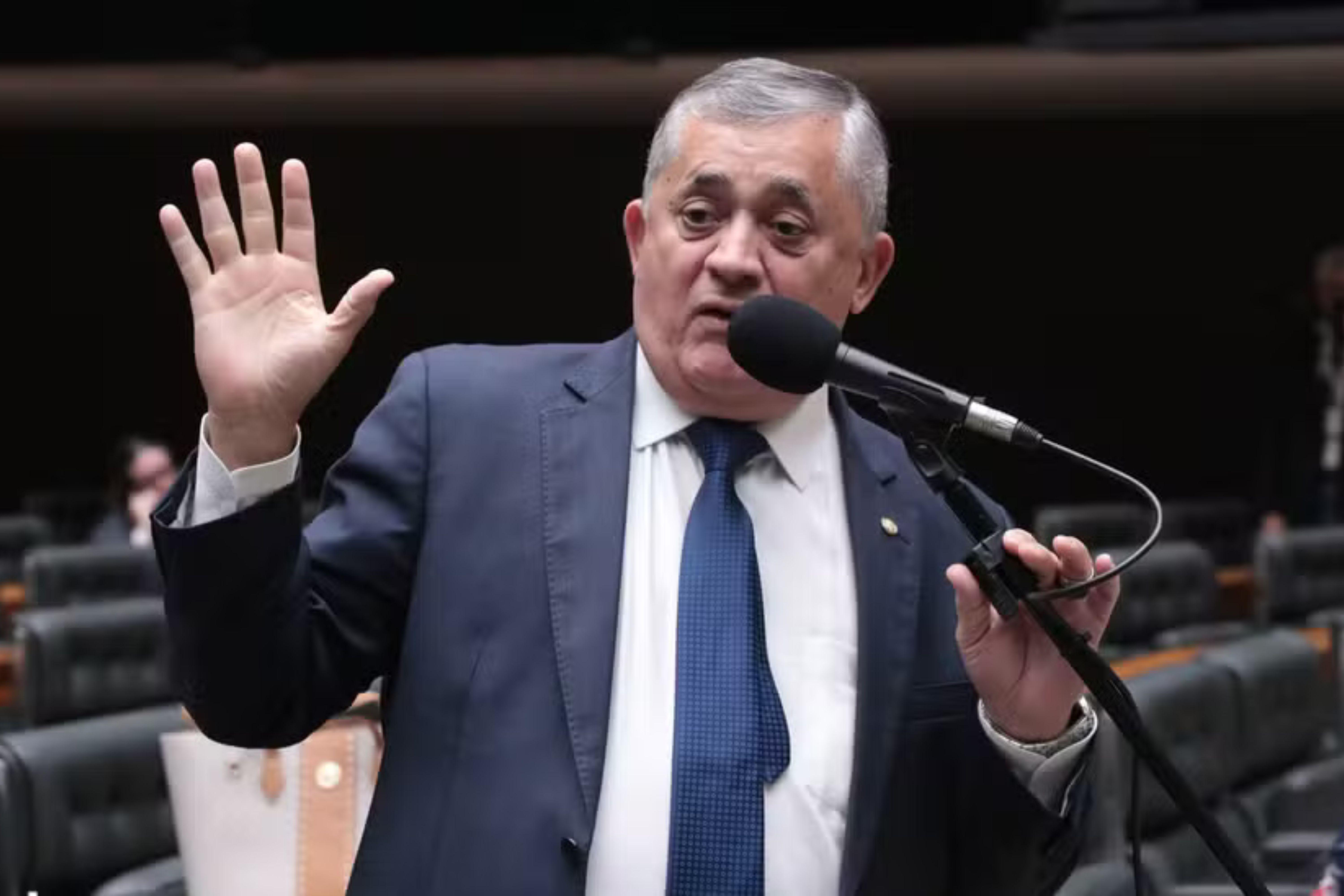 Deputado José Guimarães assumirá Secretaria de Relações Institucionais