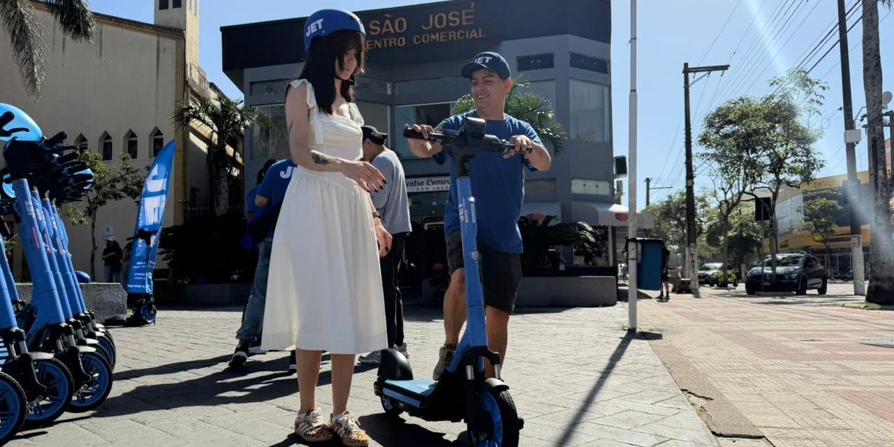 O lançamento contou com a presença do prefeito, moradores e representantes da empresa