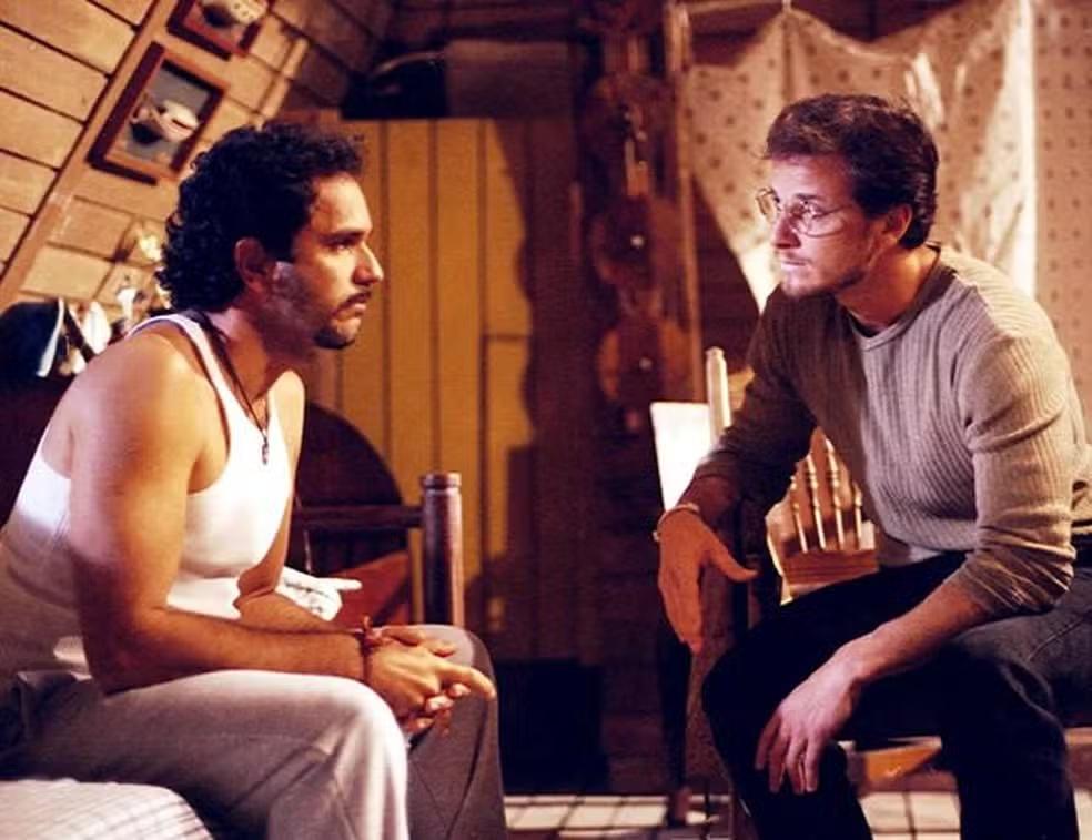 Humberto Martins e Marcello Novaes em cena de Vira Lata, de 1996