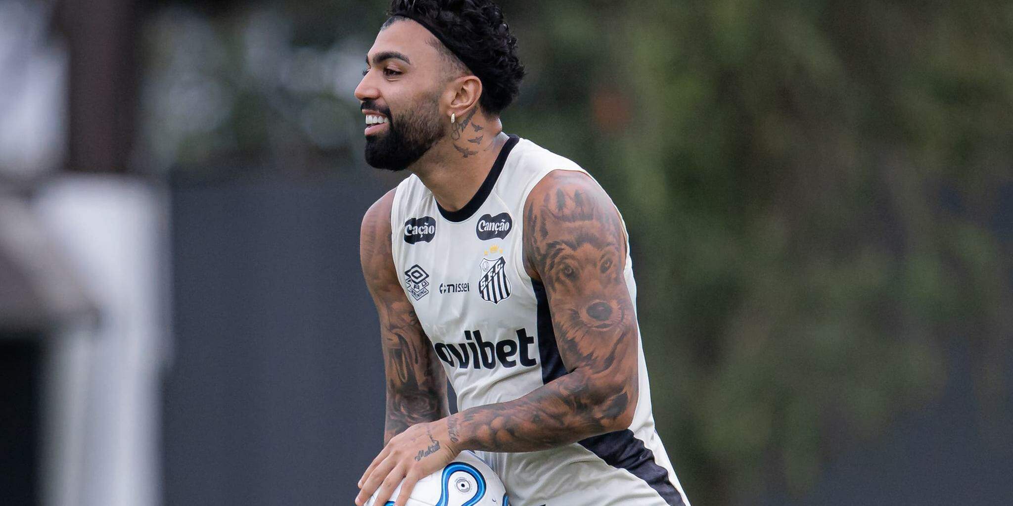 Artilheiro do Peixe na temporada, com sete gols, Gabigol está confirmado contra o Deportivo Recoleta