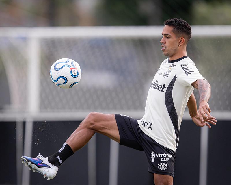 Igor Vinícius, que teve boa atuação contra o Galo, vai enfrentar o Deportivo Recoleta na Vila