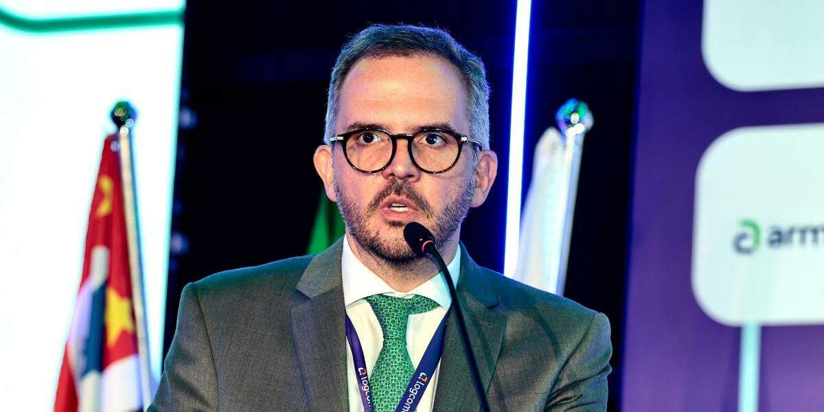 Ministro de Portos diz que não tem mais prazo definido para leilão do megaterminal, apenas “um desejo”