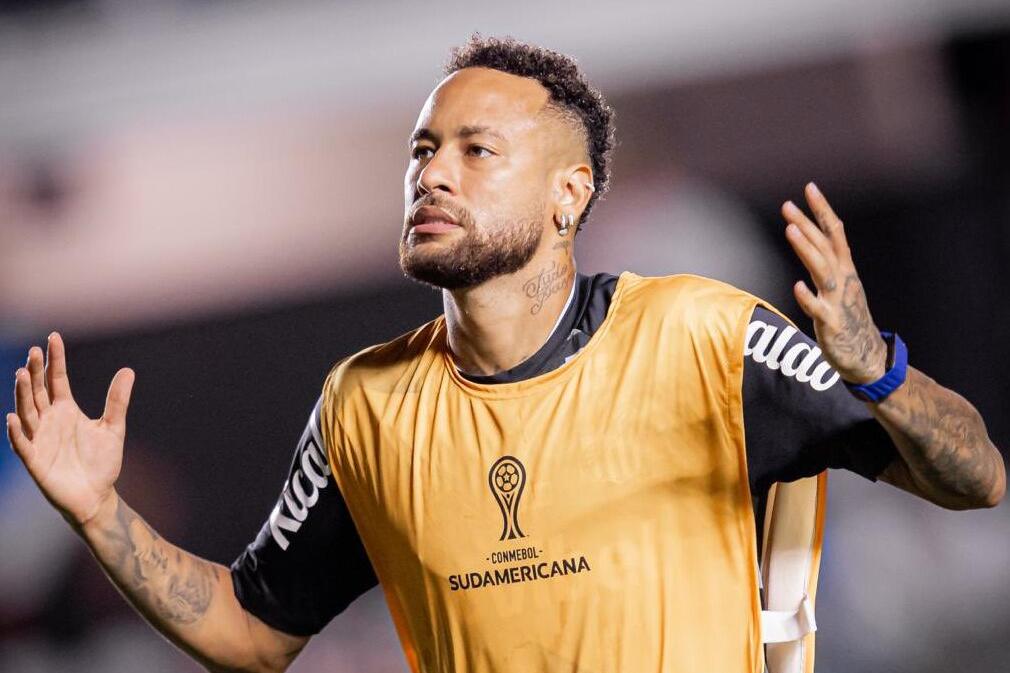 Neymar não gostou de ser cobrado por torcedores após empate frustrante na Copa Sul-Americana